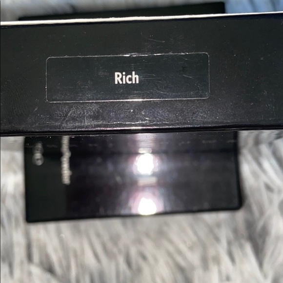 Bobbi Brown Nude Finish Illuminating Setting - Picture 6 of 6